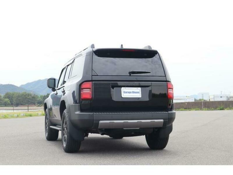 LAND CRUISER 250