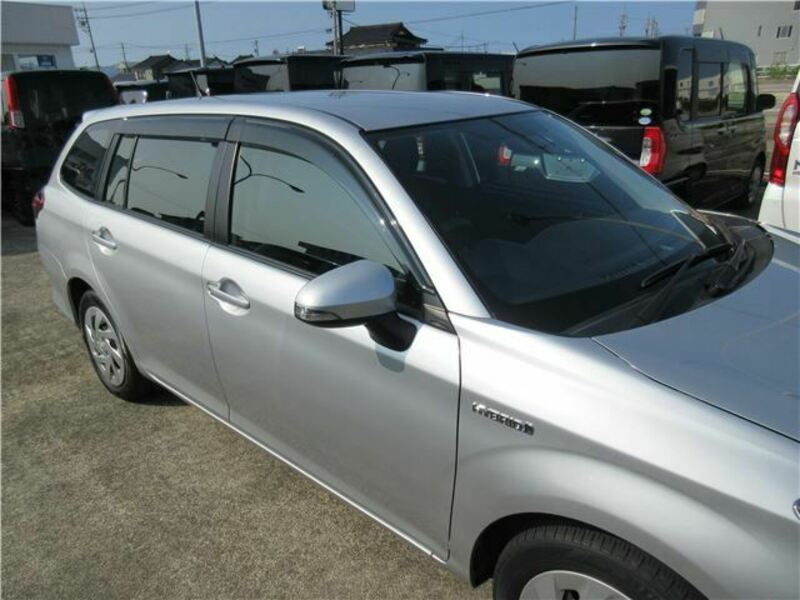 COROLLA FIELDER