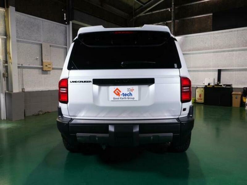 LAND CRUISER 250
