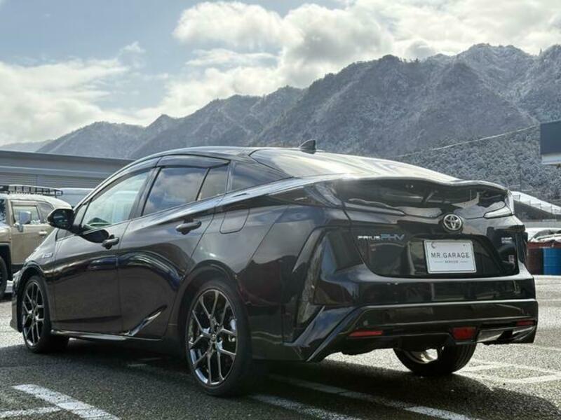PRIUS PHV
