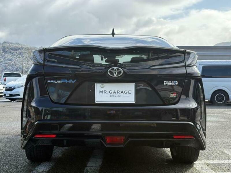PRIUS PHV