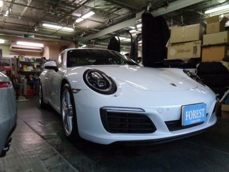 PORSCHE 911