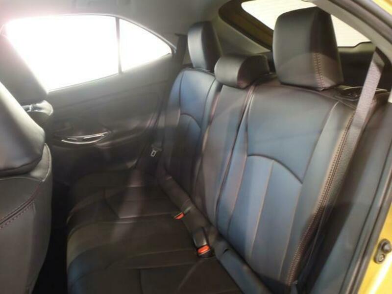 YARIS CROSS