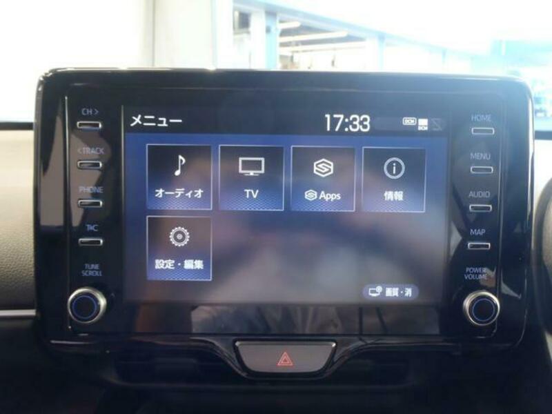 YARIS CROSS
