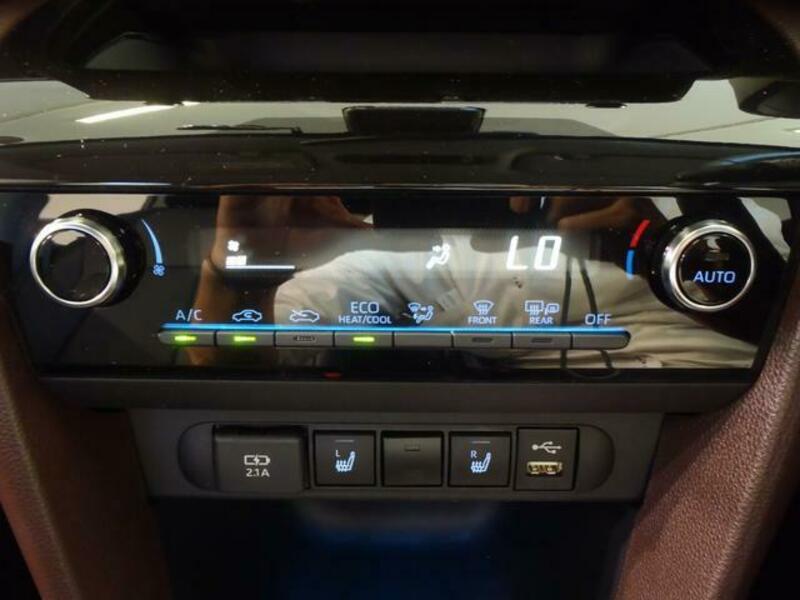 YARIS CROSS