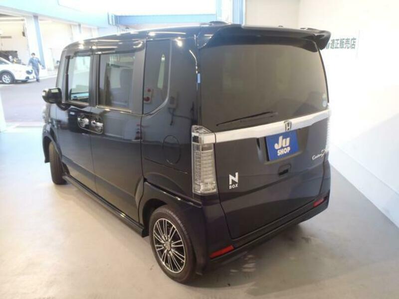 N BOX CUSTOM