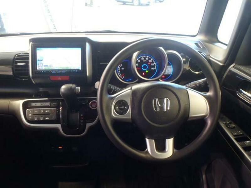 N BOX CUSTOM