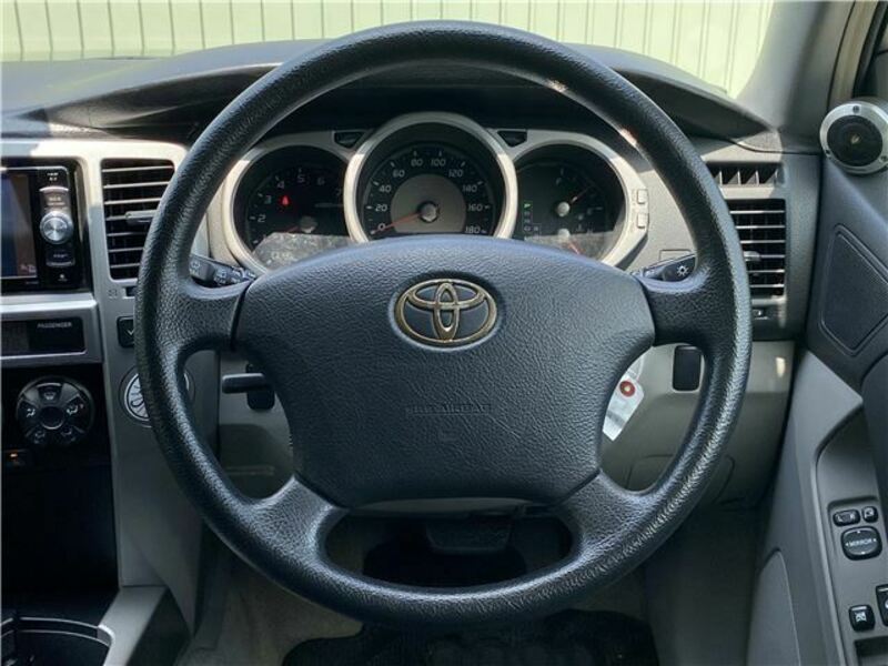 HILUX SURF