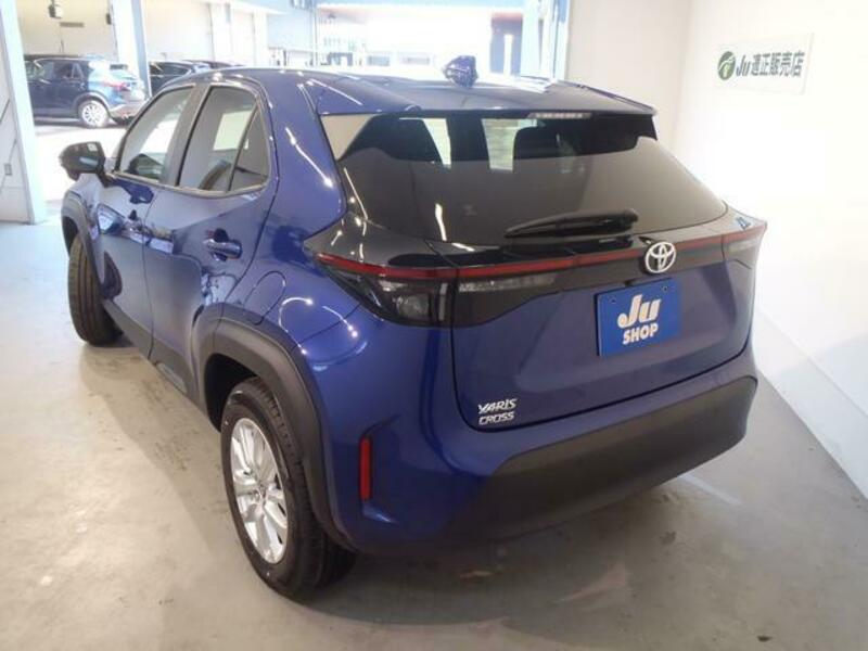 YARIS CROSS