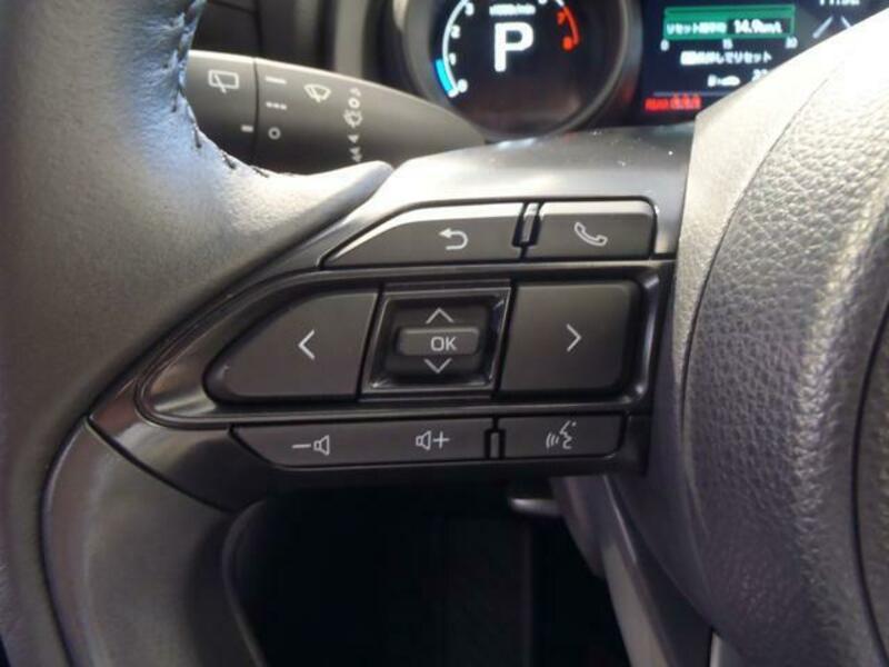 YARIS CROSS
