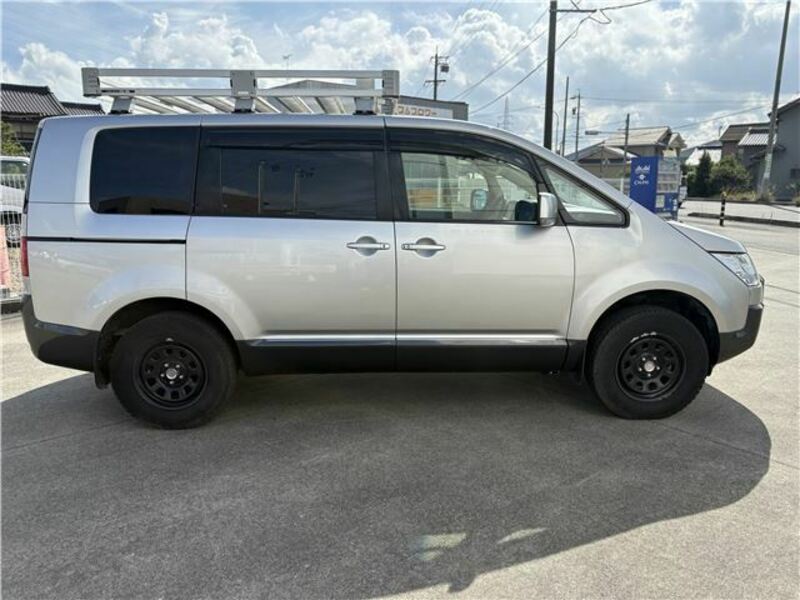 DELICA D5
