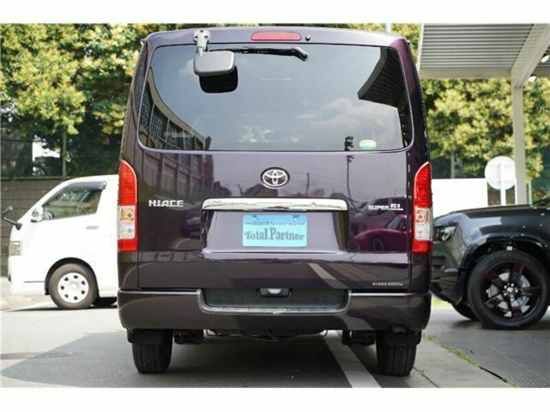 HIACE VAN