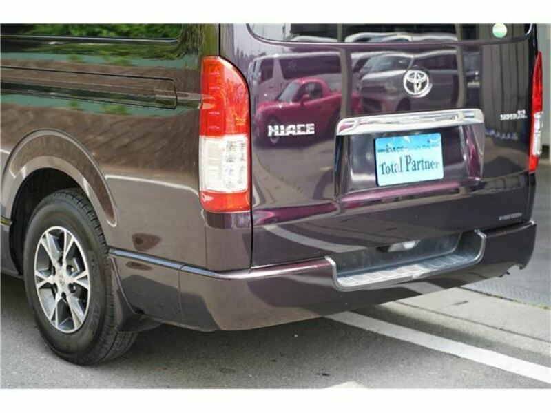 HIACE VAN