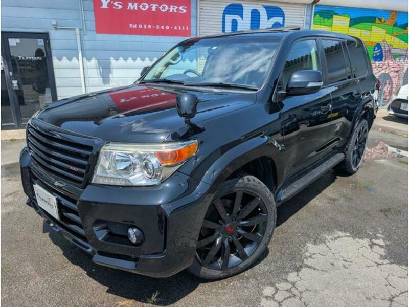 LAND CRUISER