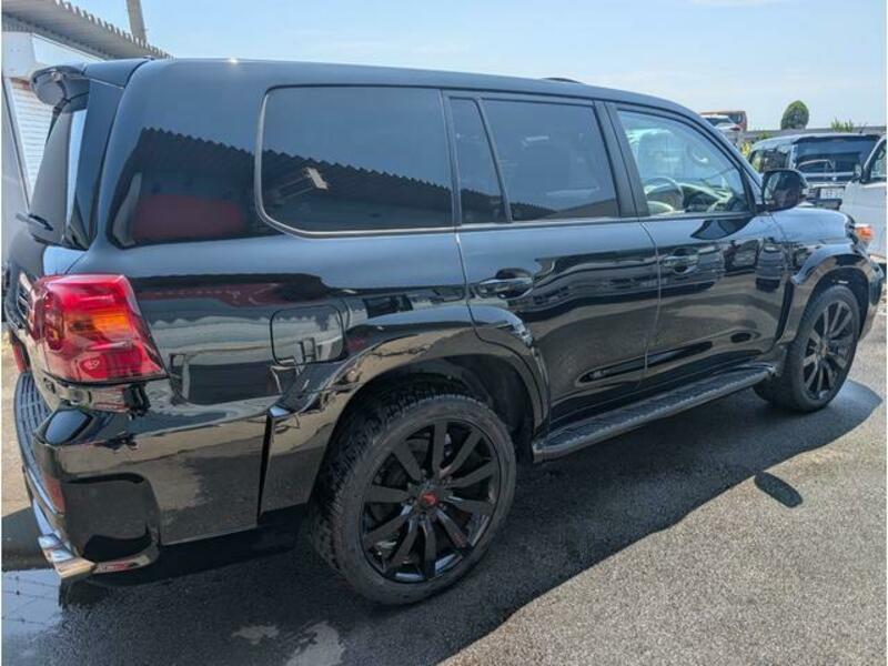 LAND CRUISER