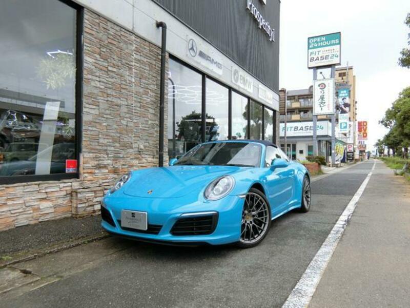 PORSCHE 911