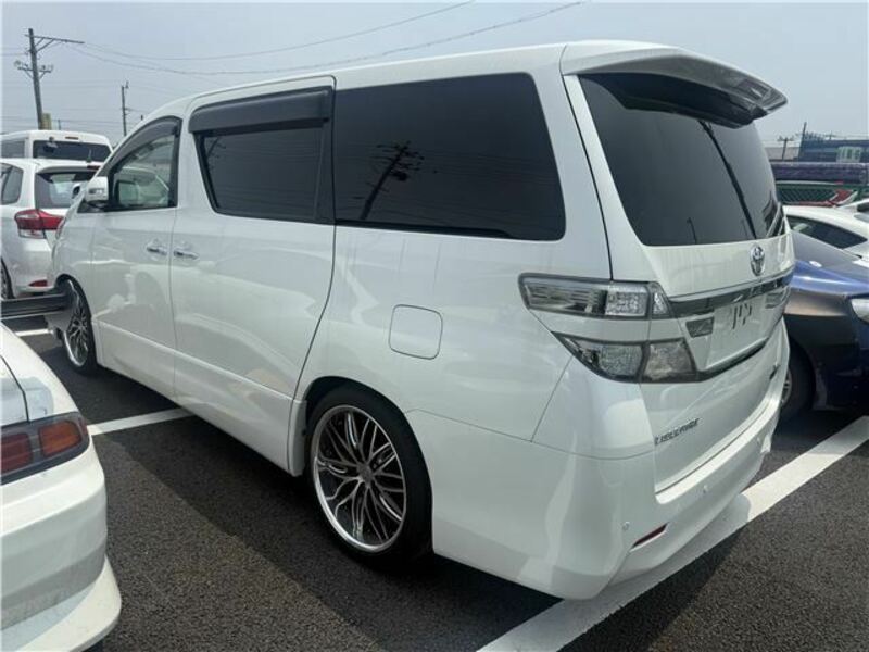 VELLFIRE