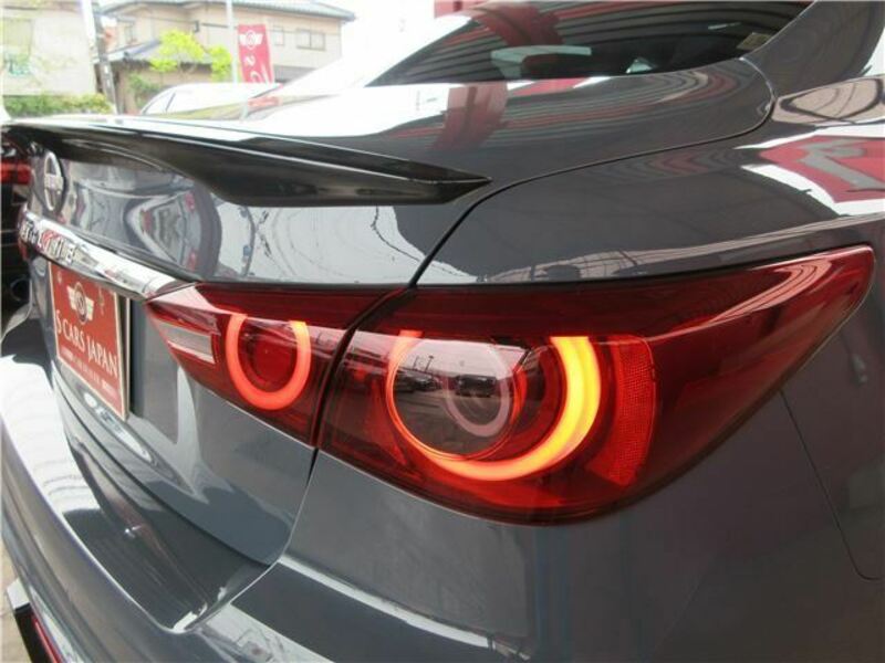 SKYLINE