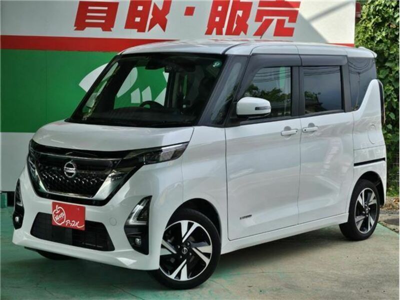 NISSAN ROOX