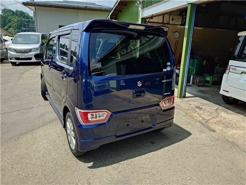 WAGON R