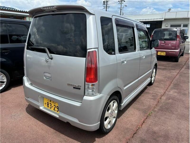 WAGON R