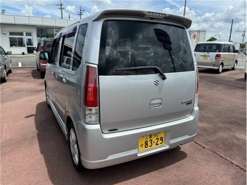 WAGON R