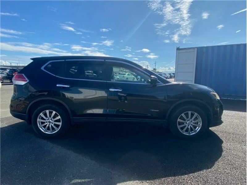X-TRAIL
