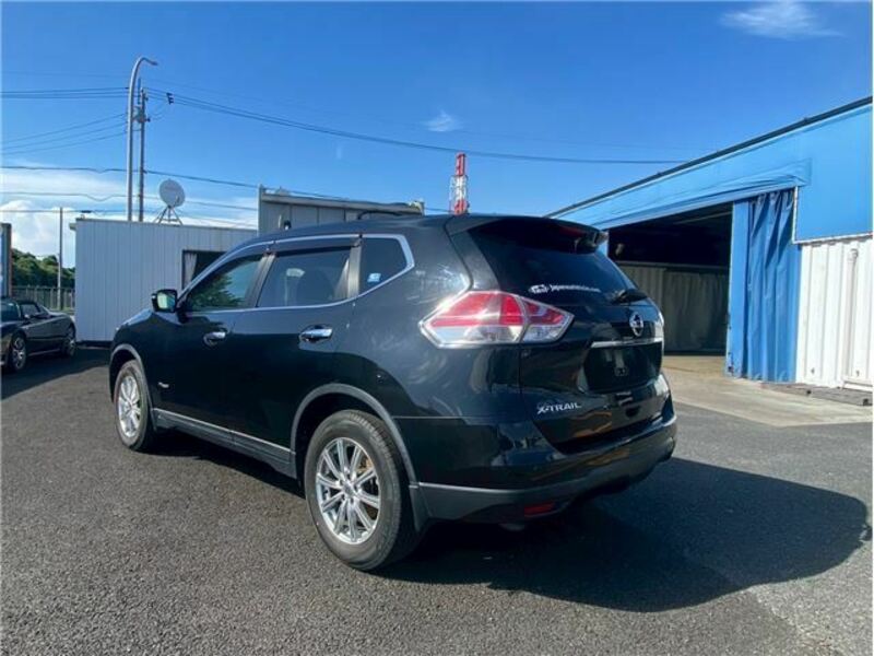 X-TRAIL