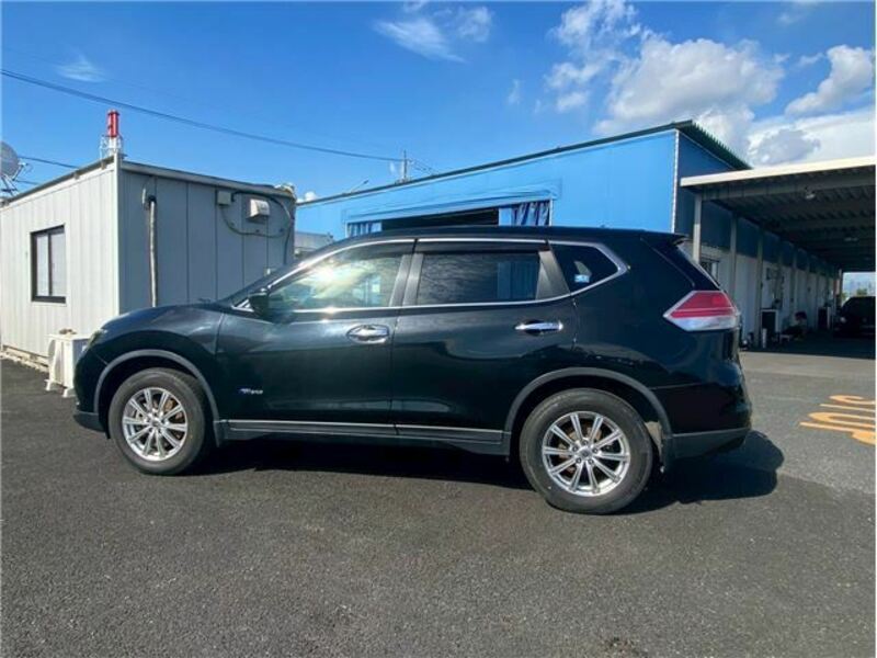 X-TRAIL