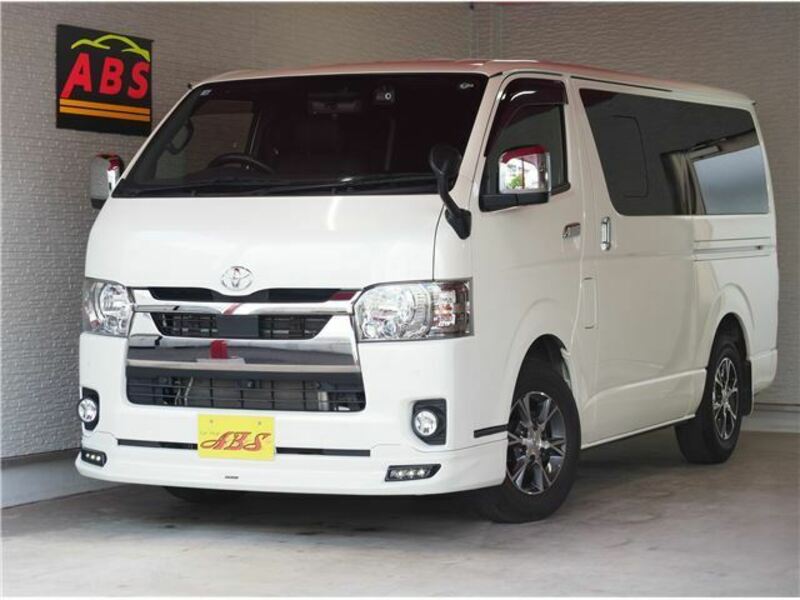 TOYOTA HIACE