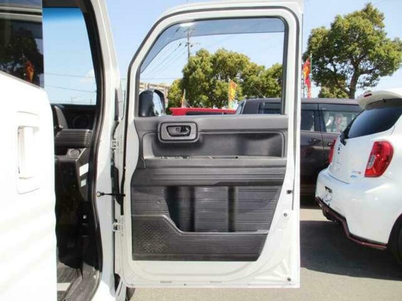 N-VAN