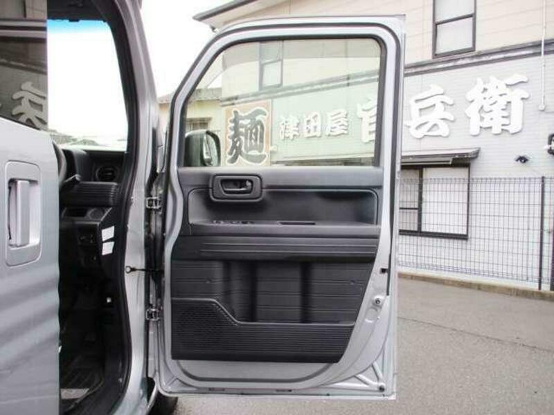 N-VAN