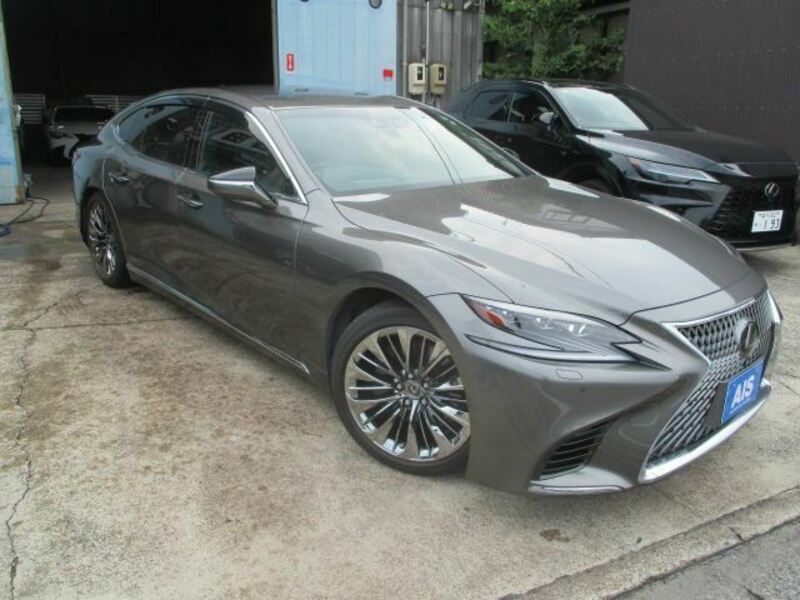 LEXUS LS