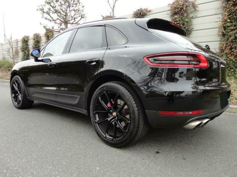 MACAN