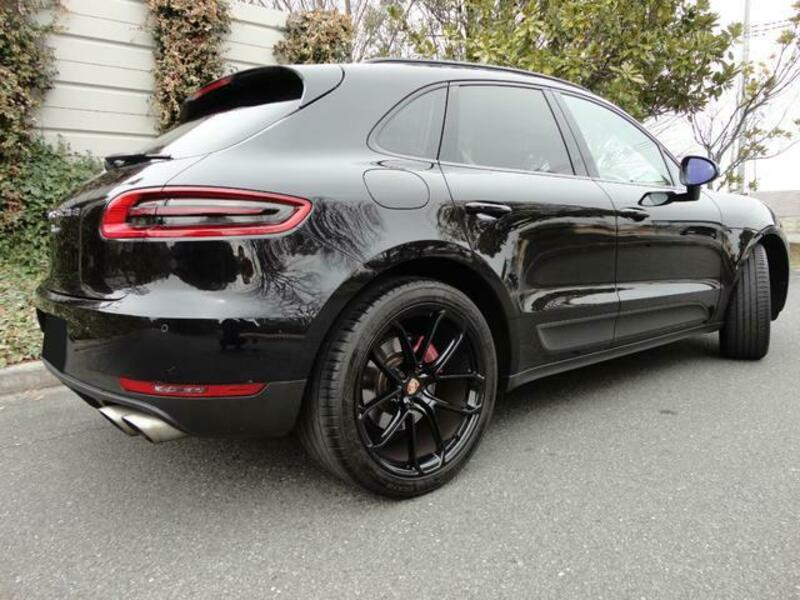 MACAN