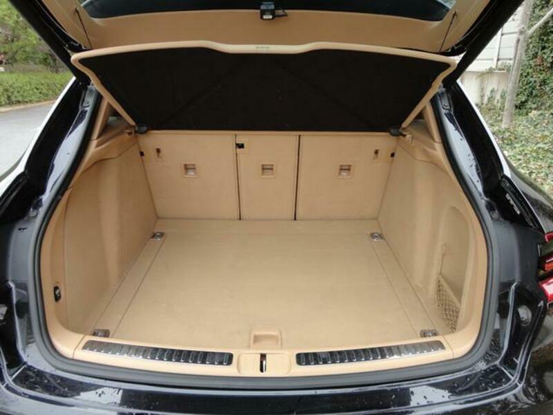 MACAN