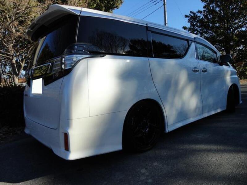 VELLFIRE