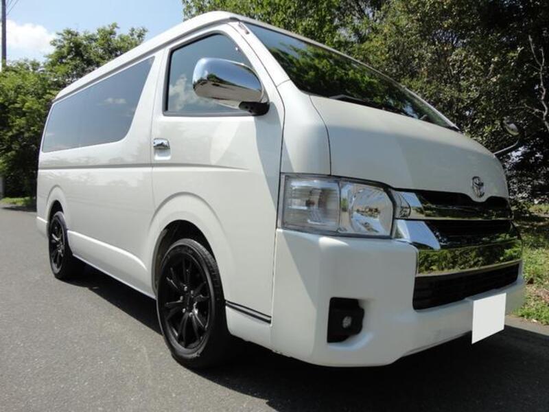 TOYOTA HIACE WAGON