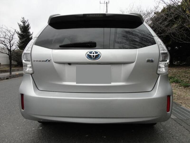 PRIUS ALPHA
