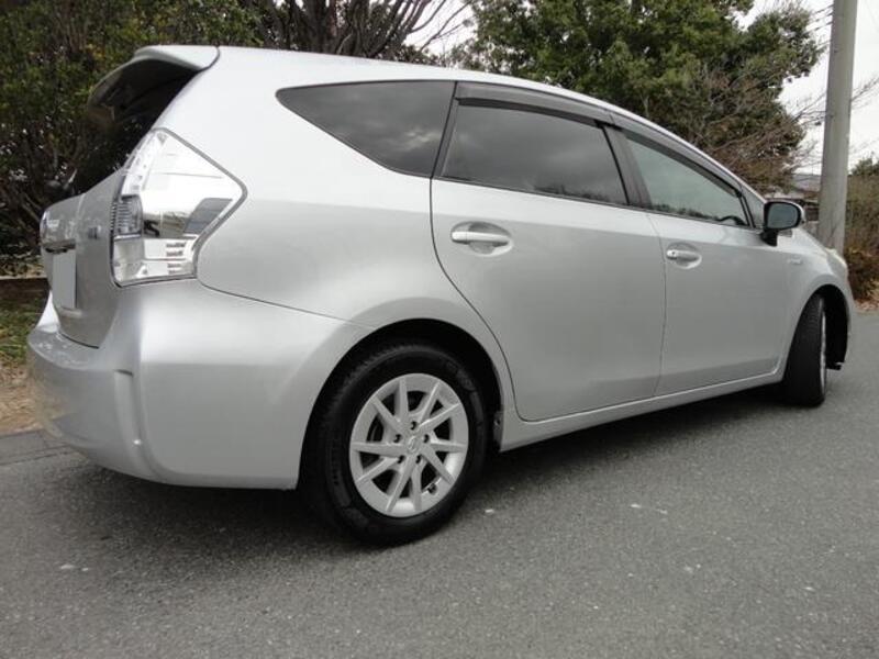 PRIUS ALPHA