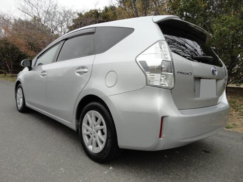 PRIUS ALPHA