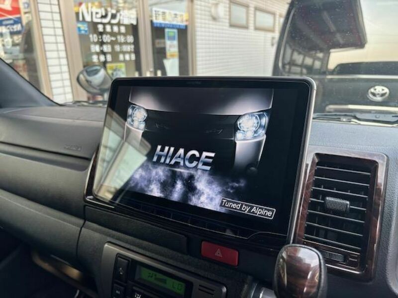 HIACE VAN