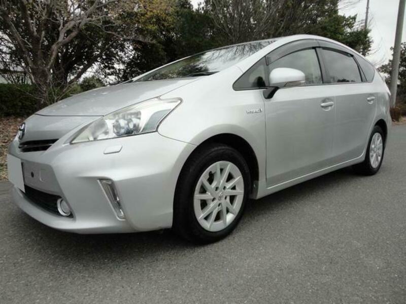 PRIUS ALPHA