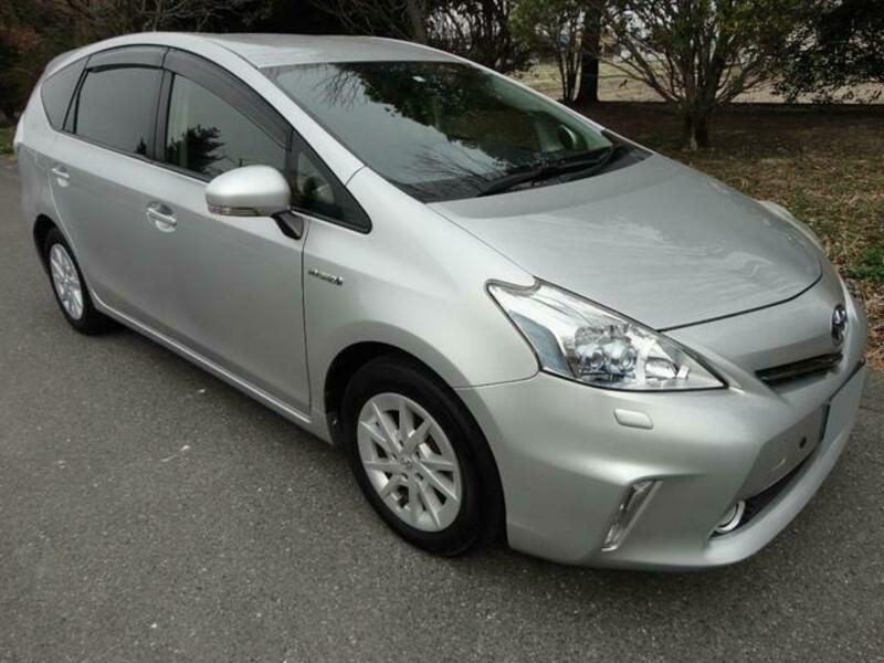 PRIUS ALPHA