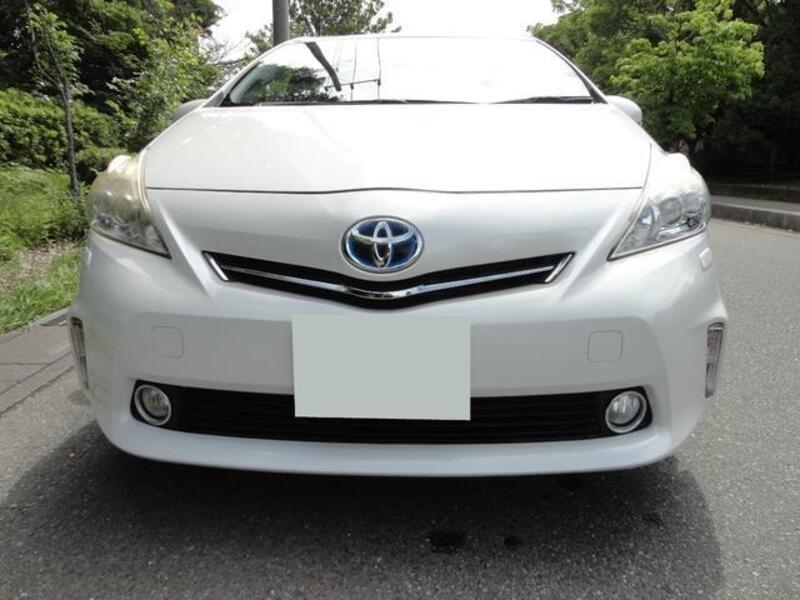 PRIUS ALPHA