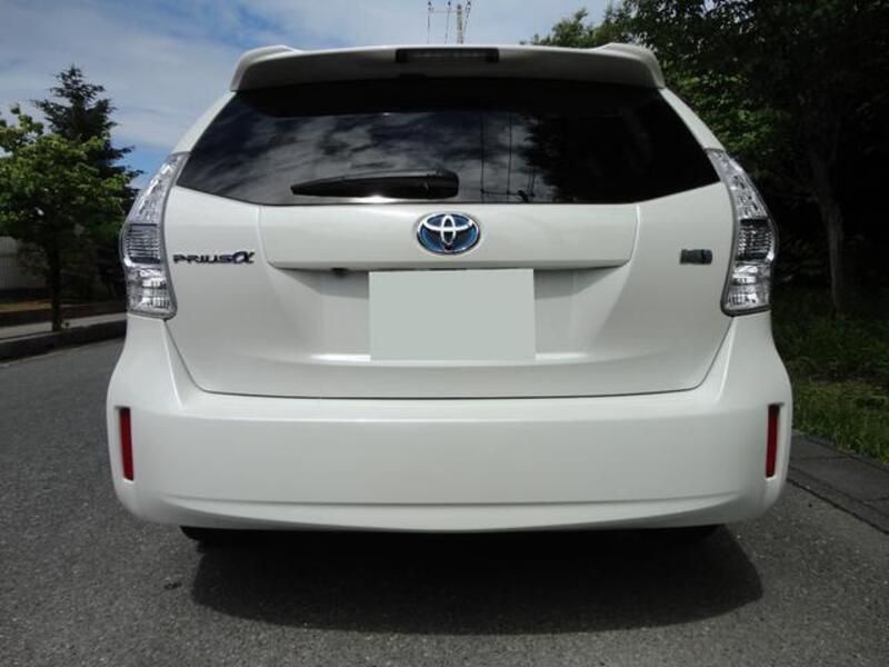 PRIUS ALPHA