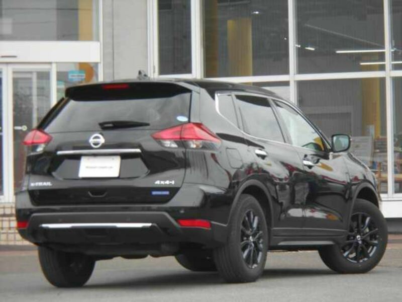 X-TRAIL