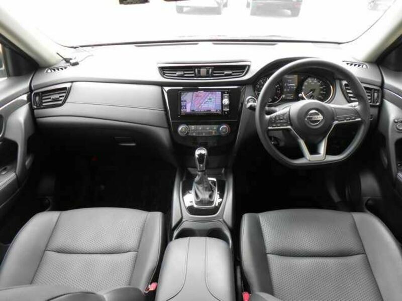X-TRAIL