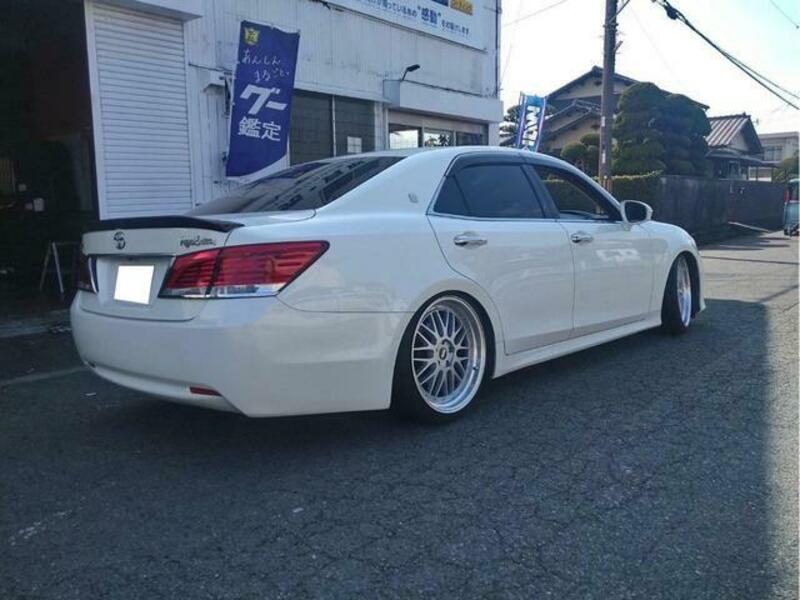 CROWN