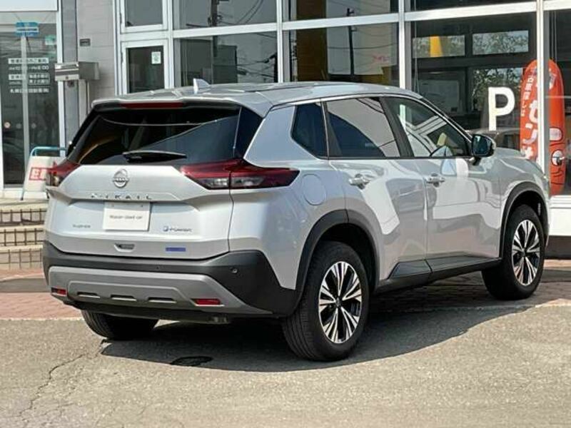 X-TRAIL